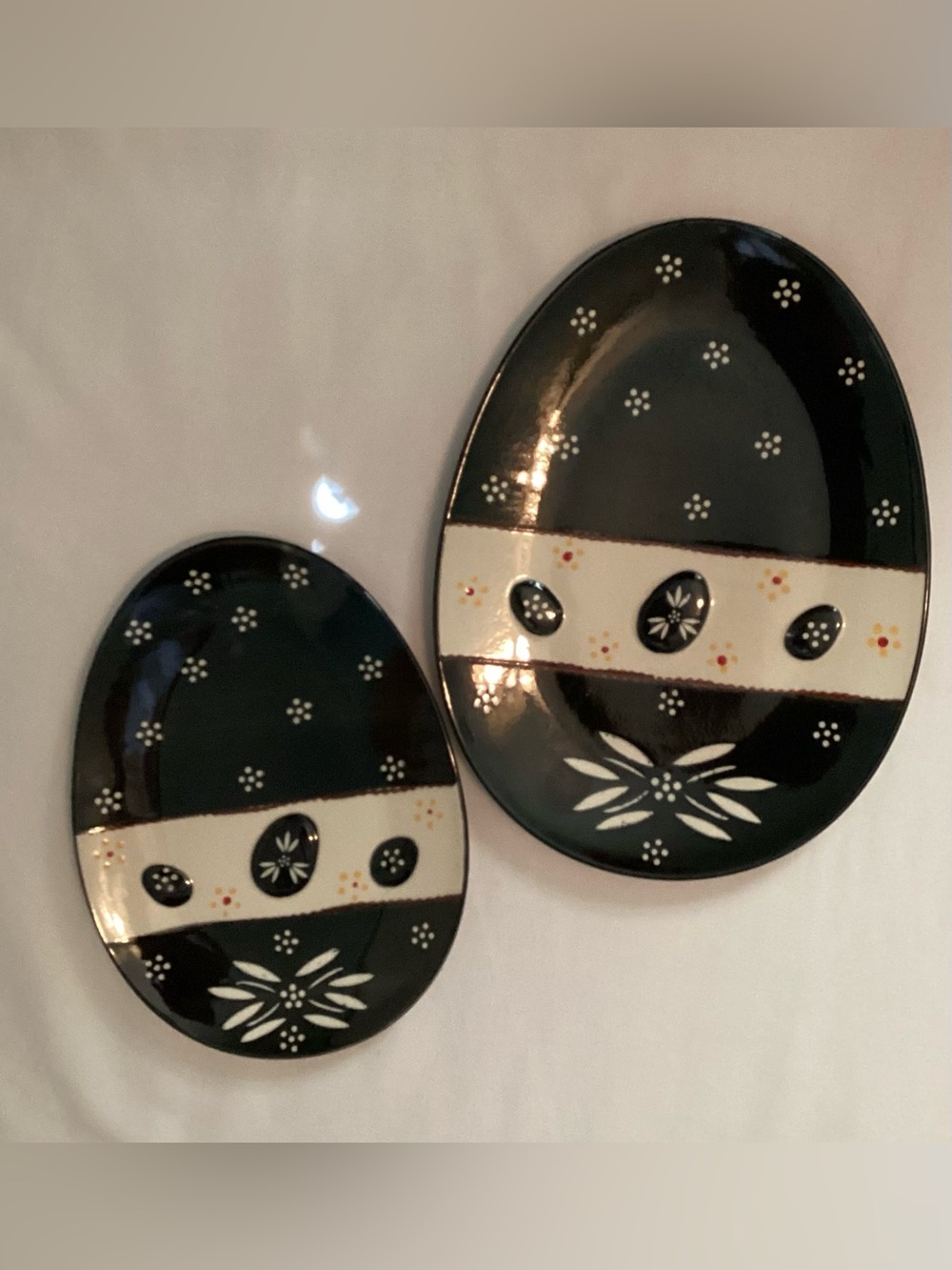 Temptations Old World Platters Egg Shaped 12” & 10” Stoneware